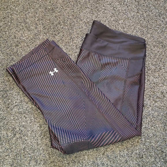 Under Armour Pants - Women's Under Armour heat gear capris